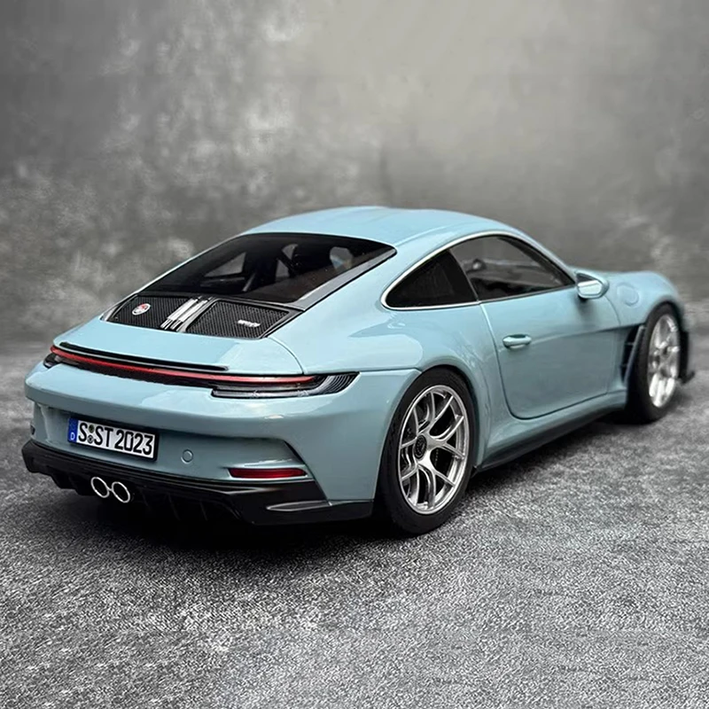 Blue 1:18 Scale Diecast Sports Car Model 3 Blue 1:18 Scale Diecast Sports Car Model - Image 3
