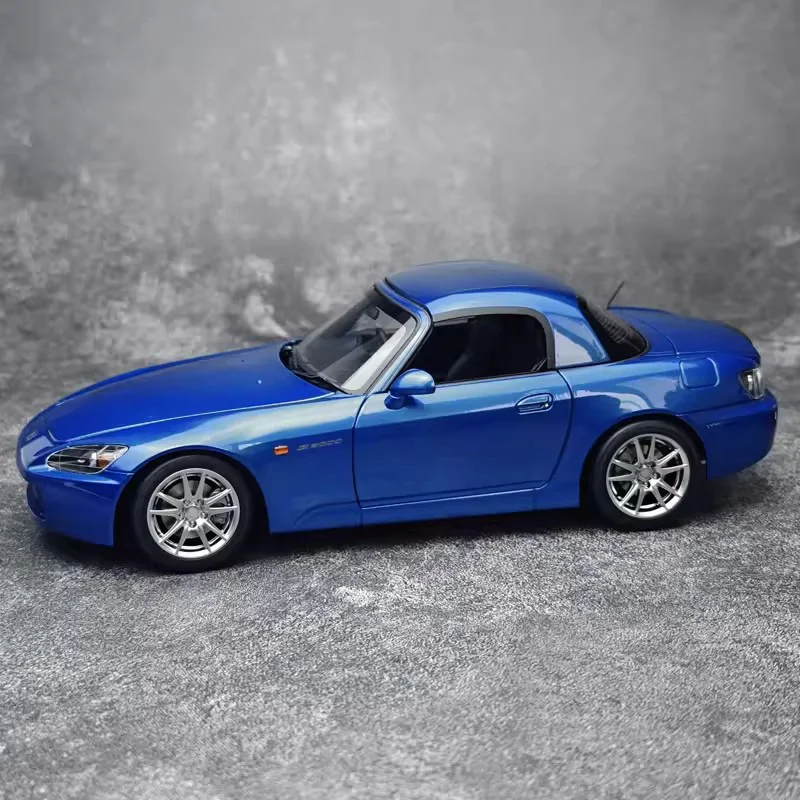 Blue Honda S2000 1:18 Scale Model Car 5 Blue Honda S2000 1:18 Scale Model Car - Image 5