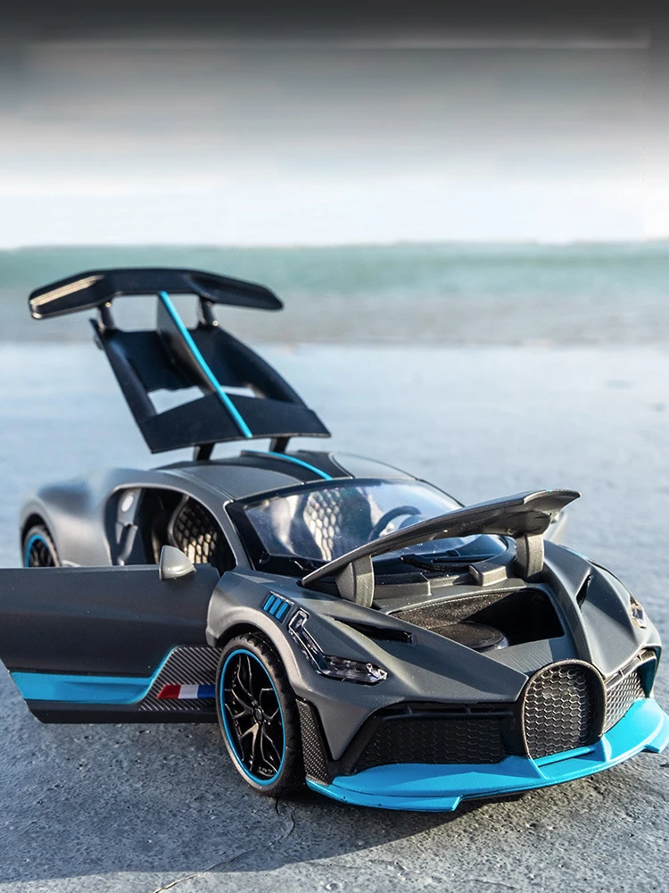 1:32 Scale Alloy Diecast Racing Car Model 2 1:32 Scale Alloy Diecast Racing Car Model - Image 2