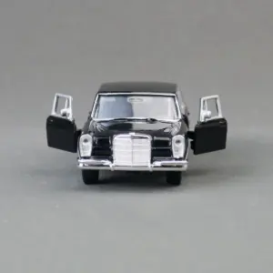 Vintage Black Mercedes-Benz 600 Pullman Model 9 S24564f9a8dbb49c9b4eea2304967a79bq