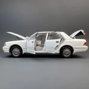 White Toyota Crown 155 Diecast Model 1:18 Scale 10 S2f68f9ef490e431da004b66567a39584J