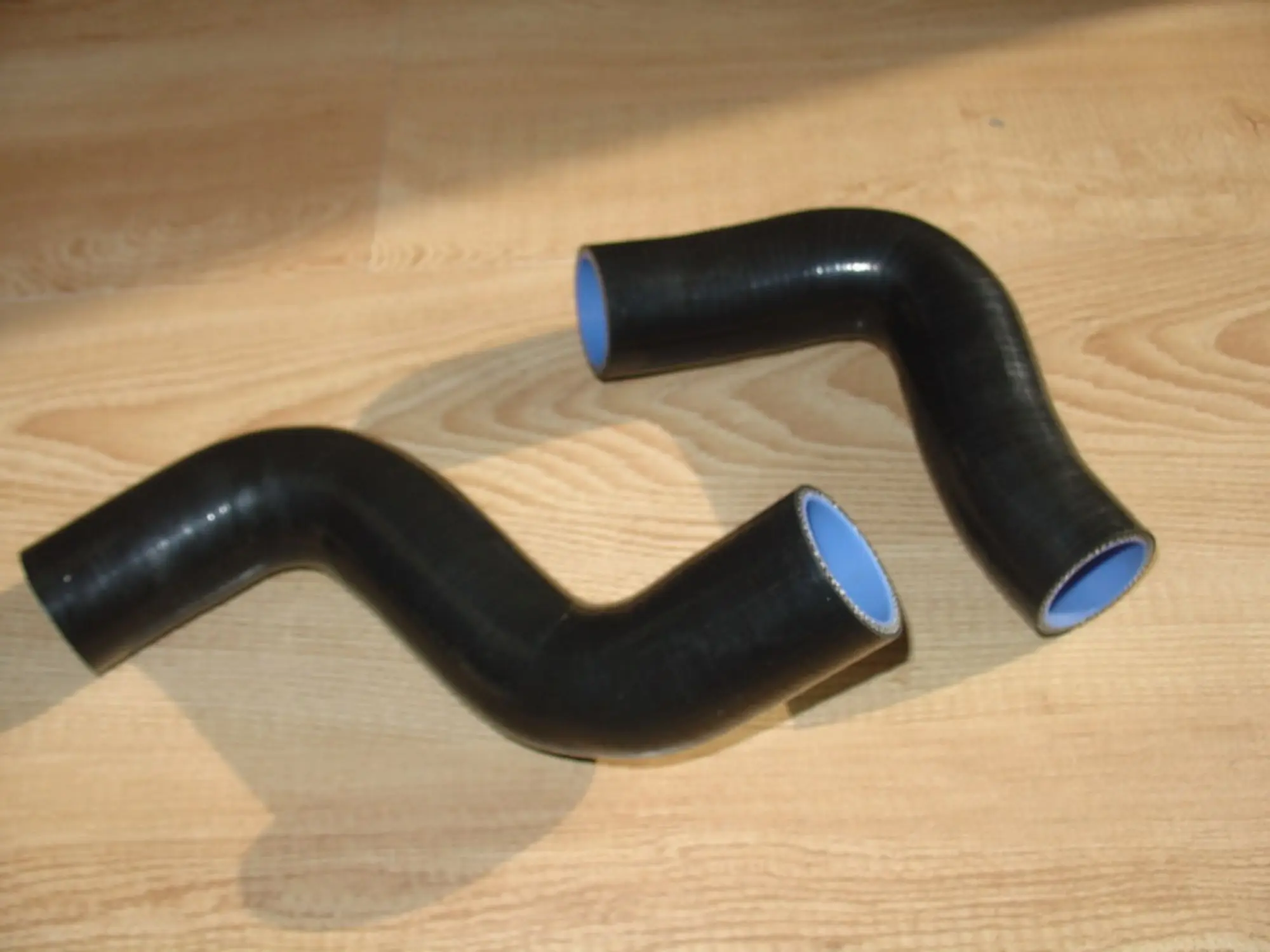 Red Silicone Radiator Hose Kit for Subaru Forester SF 1998-2002 4 Red Silicone Radiator Hose Kit for Subaru Forester SF 1998-2002 - Image 4