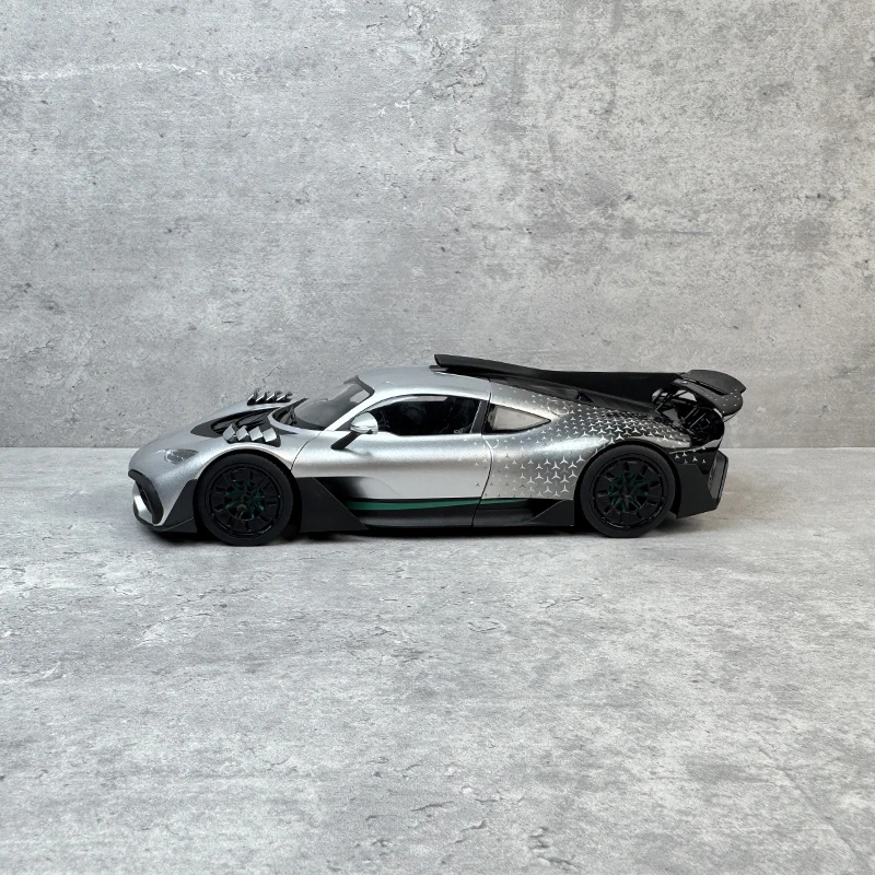 1:18 Starlight Coating Diecast Alloy Car Model 3 1:18 Starlight Coating Diecast Alloy Car Model - Image 3