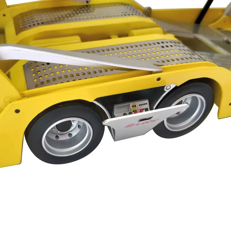 Yellow Mercedes-Benz Actros Model 1:18 Scale 3 Yellow Mercedes-Benz Actros Model 1:18 Scale - Image 3