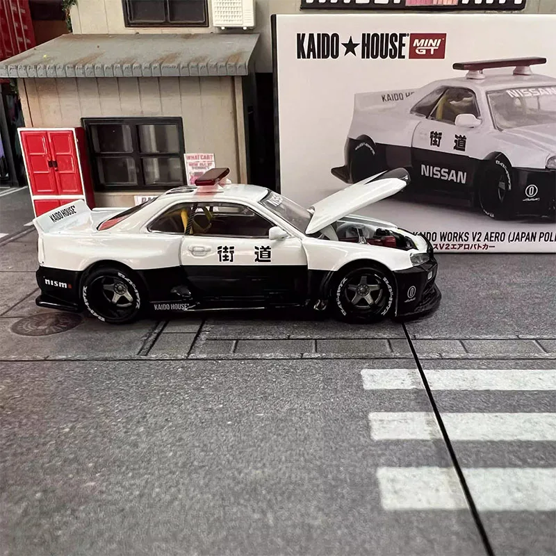 Skyline GT-R R34 1:64 Scale Diecast Model 3 Skyline GT-R R34 1:64 Scale Diecast Model - Image 3