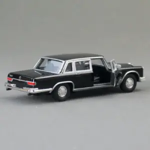 Vintage Black Mercedes-Benz 600 Pullman Model 12 S4ad66e1445cc486e94214c379fb5201b6