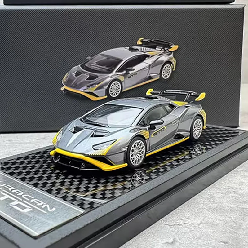 Silver Lamborghini Huracan STO 1:64 Scale Model 6 Silver Lamborghini Huracan STO 1:64 Scale Model - Image 6