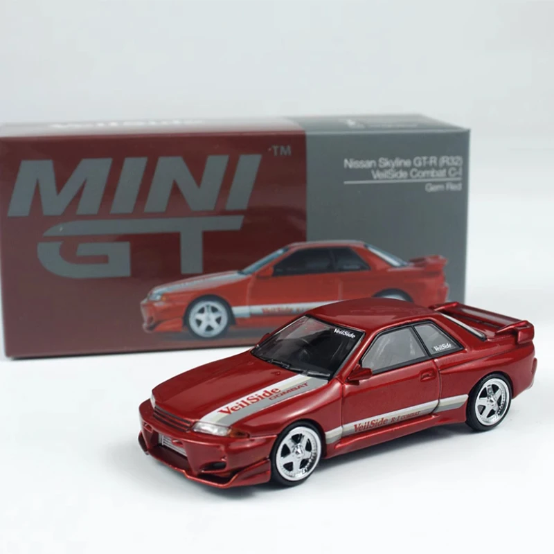 Red Nissan Skyline GTR-R32 Diecast Model 2 Red Nissan Skyline GTR-R32 Diecast Model - Image 2