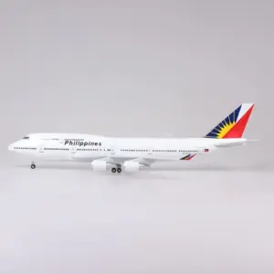 Philippines Airlines Boeing 747 Model 1:150 Scale 8 S4db10992a88d45a3a4daebbc30e815e6L
