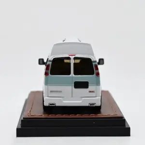 1:64 GMC Savana Diecast Model in Silver or Blue 10 S4f92e8e0cfda4d58a59d7b381e261d3d5