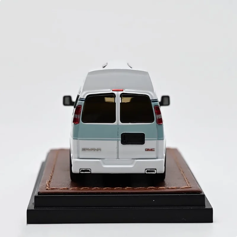 1:64 GMC Savana Diecast Model in Silver or Blue 5 1:64 GMC Savana Diecast Model in Silver or Blue - Image 5