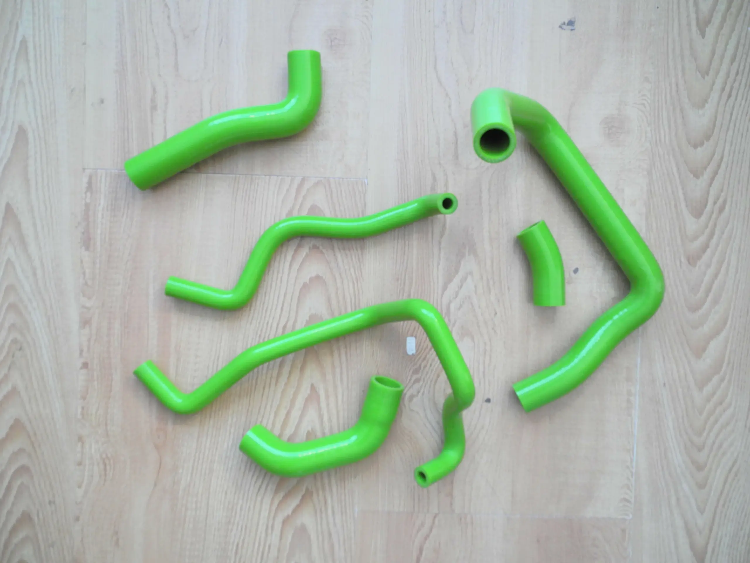 Green Silicone Radiator Hose Kit for Kawasaki ZX10R 2008-2010 4 Green Silicone Radiator Hose Kit for Kawasaki ZX10R 2008-2010 - Image 4