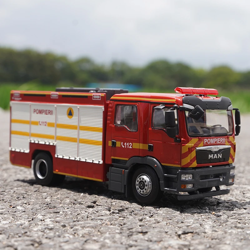 1:43 MAN Fire Truck Die-Cast Model 3 1:43 MAN Fire Truck Die-Cast Model - Image 3