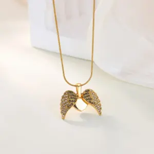 Elegant Gold Stainless Steel Necklace with Zircon Accents 14 S526e3a5dff064d6a848b904cadeebb52B