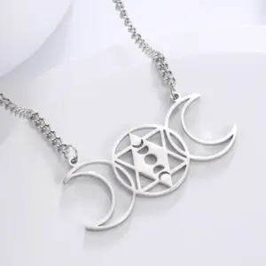 Stainless Steel Pentagram Necklace for Women 18 S5c4fed046f3746f28af3d6eee25a48e2E