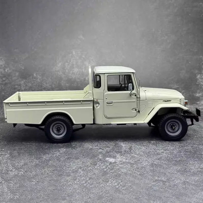 1:18 Scale KYOSHO LC40 Pickup Model 3 1:18 Scale KYOSHO LC40 Pickup Model - Image 3