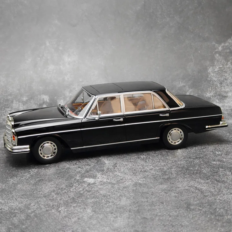 Mercedes-Benz 300SEL 6.3 Model 1:18 Diecast 4 Mercedes-Benz 300SEL 6.3 Model 1:18 Diecast - Image 4