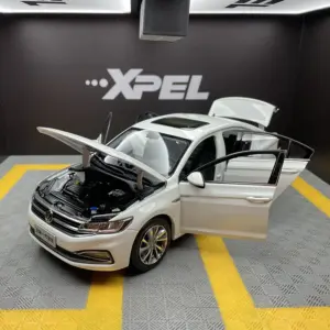 1:18 VW Bora Diecast Model Car