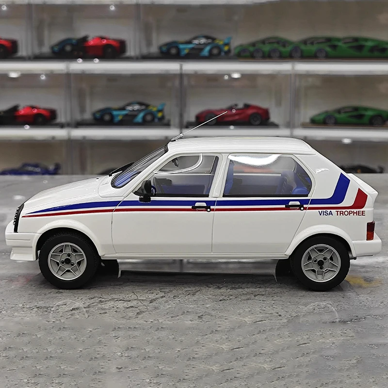 VISA TROPHEE GR.B 1:18 Resin Model Collectible 3 VISA TROPHEE GR.B 1:18 Resin Model Collectible - Image 3