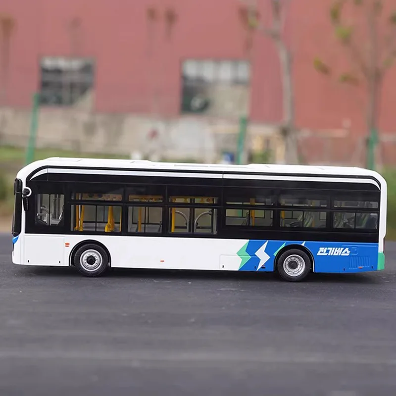 Hengtian Lingrui Electric Bus Model 1:42 2 Hengtian Lingrui Electric Bus Model 1:42 - Image 2
