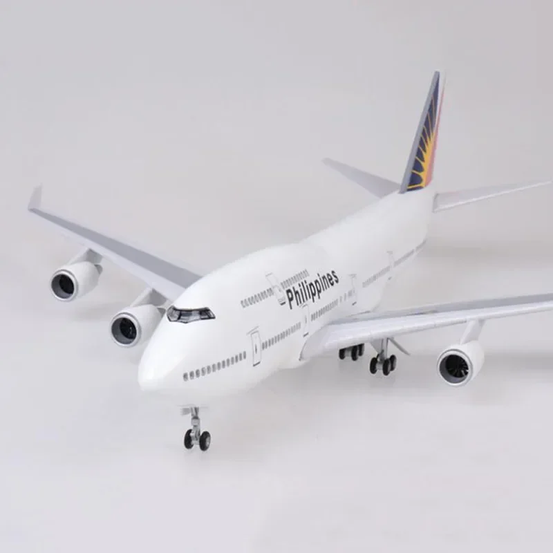Philippines Airlines Boeing 747 Model 1:150 Scale 3 Philippines Airlines Boeing 747 Model 1:150 Scale - Image 3