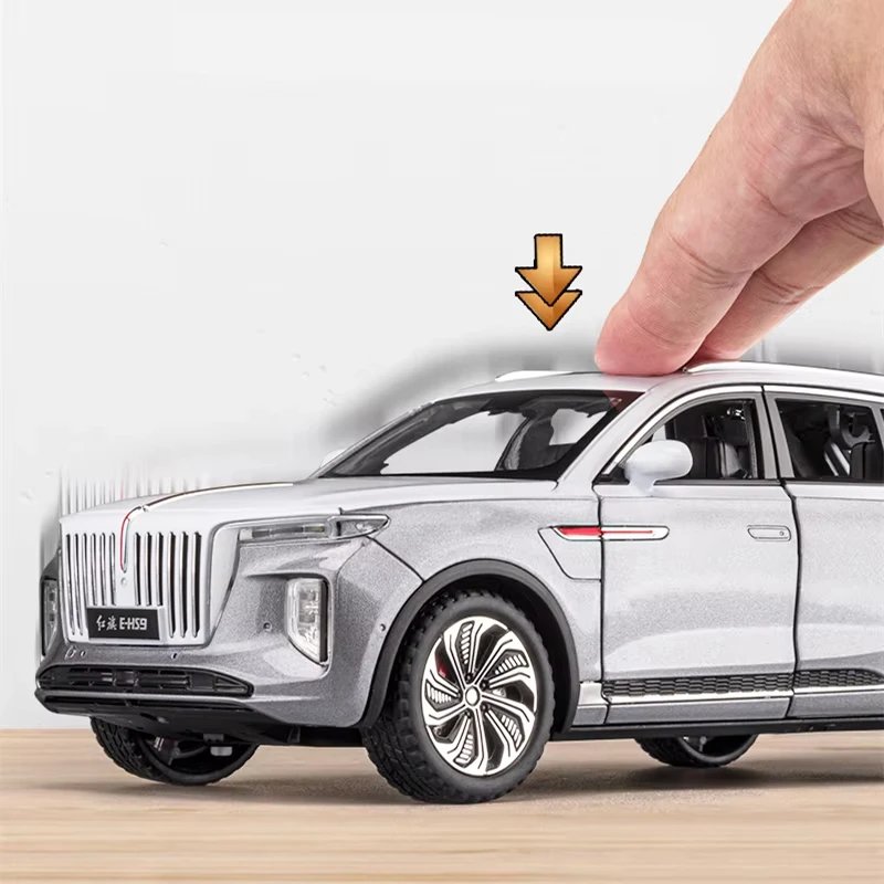 Hongqi 1:24 Scale SUV Model Collectible 5 Hongqi 1:24 Scale SUV Model Collectible - Image 5
