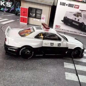 Skyline GT-R R34 1:64 Scale Diecast Model 8 S7404aab3898c48ecb00e05d917745d62Y