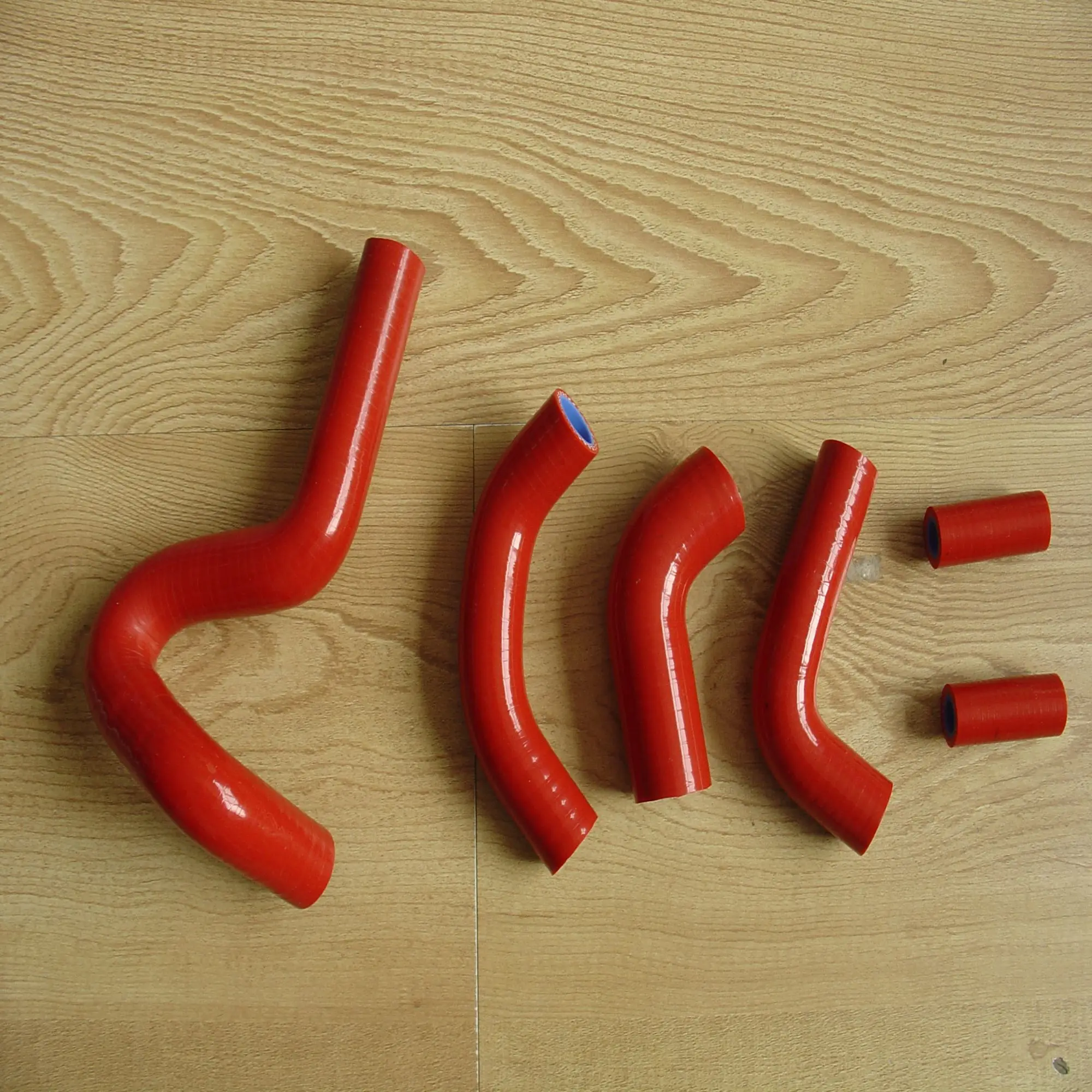 Red Silicone Radiator Hose for High-Performance Engines 2 Red Silicone Radiator Hose for High-Performance Engines - Image 2