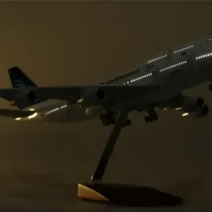 Garuda Indonesia B-747 Scale Model (1:150) 15 S7eb5634fc7d340a7ac796214f6e59692F