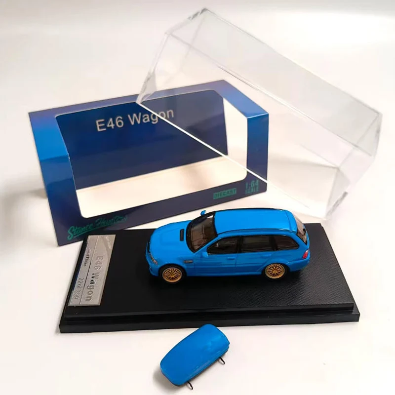Vibrant Blue 1:64 Diecast BMW E46 Wagon Model 5 Vibrant Blue 1:64 Diecast BMW E46 Wagon Model - Image 5