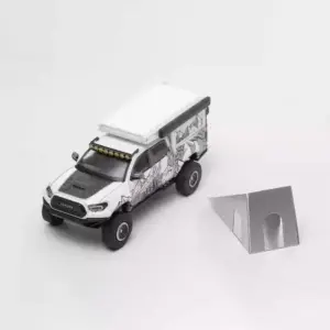 Toyota Tacoma Diecast Pickup Campervan Model - 1:64 Scale 12 S892778c1986e41cc8c0bcd01d84900fbt