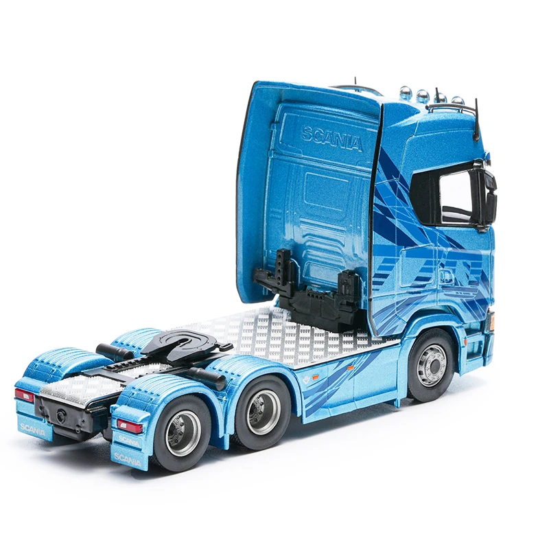 Diecast 770S Tractor Truck Model in White 6 Diecast 770S Tractor Truck Model in White - Image 6