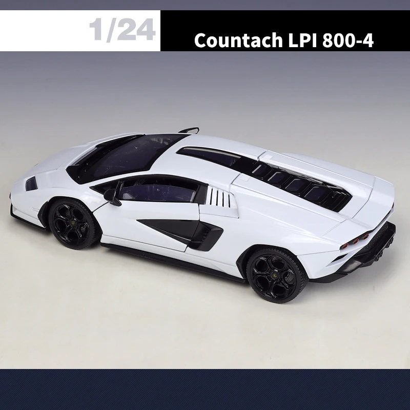 White Lamborghini Countach LPI800 Diecast Model 4 White Lamborghini Countach LPI800 Diecast Model - Image 4