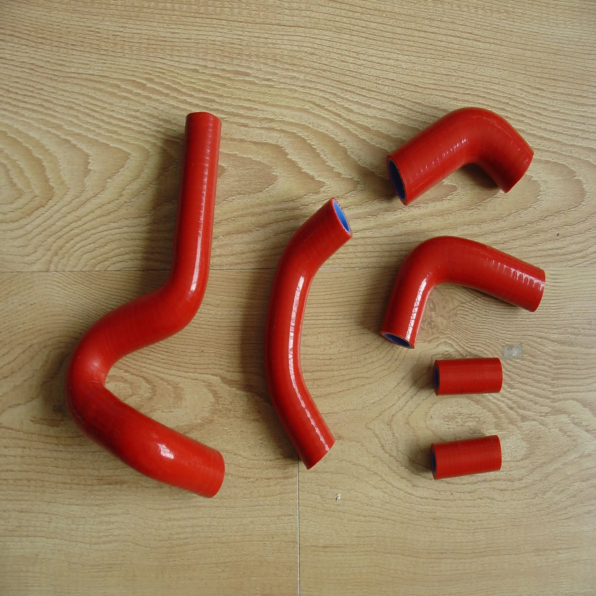 Red Silicone Radiator Hose for High-Performance Engines 3 Red Silicone Radiator Hose for High-Performance Engines - Image 3