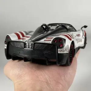 Pagani Huayra Roadster 1:24 Diecast Model