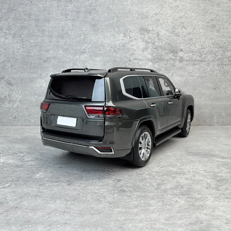 Land Cruiser LC300 ZX Diecast Model 1:18 Scale 3 Land Cruiser LC300 ZX Diecast Model 1:18 Scale - Image 3