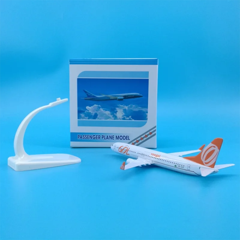 GOL Airlines Boeing 737 Model 16cm Alloy Display 5 GOL Airlines Boeing 737 Model 16cm Alloy Display - Image 5