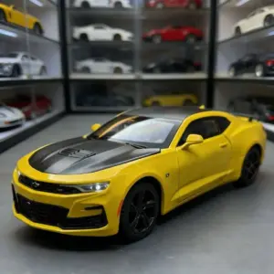 2023 Camaro 1:24 Diecast Model Collectible