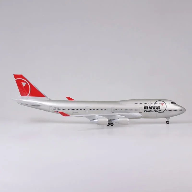 47cm NW Boeing 747 Model for Collectors 2 47cm NW Boeing 747 Model for Collectors - Image 2