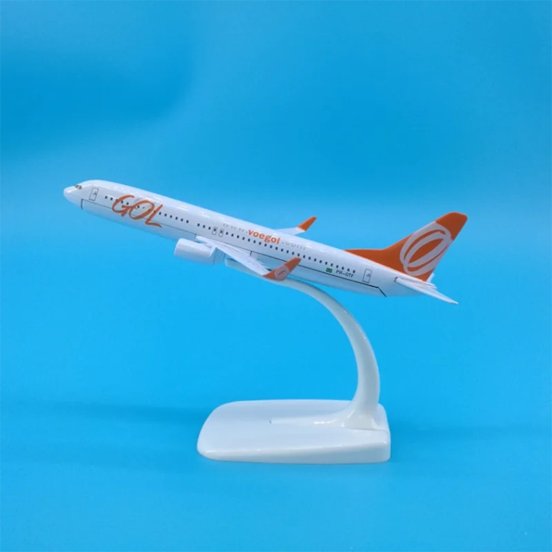 GOL Airlines Boeing 737 Model 16cm Alloy Display 3 GOL Airlines Boeing 737 Model 16cm Alloy Display - Image 3