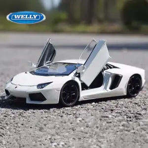 Diecast 1:24 Lamborghini Aventador LP700-4 Model