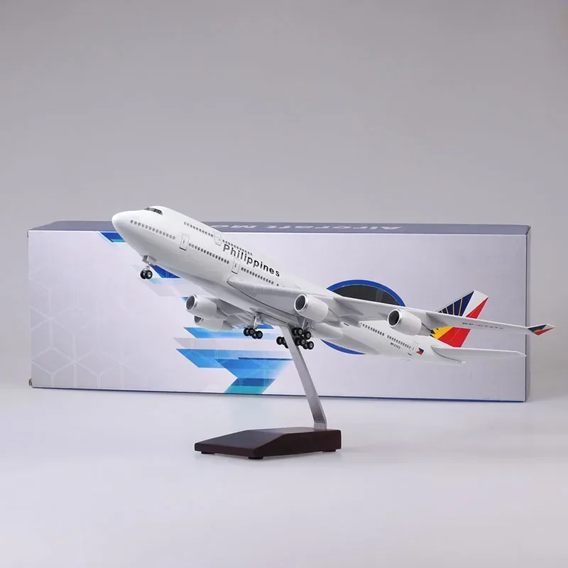 Philippines Airlines Boeing 747 Model 1:150 Scale 4 Philippines Airlines Boeing 747 Model 1:150 Scale - Image 4