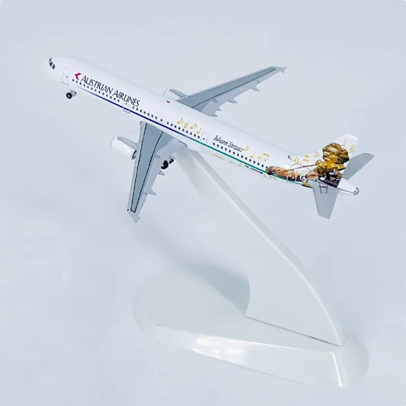 Austrian Airlines Airbus A321 Diecast Model 2 Austrian Airlines Airbus A321 Diecast Model - Image 2