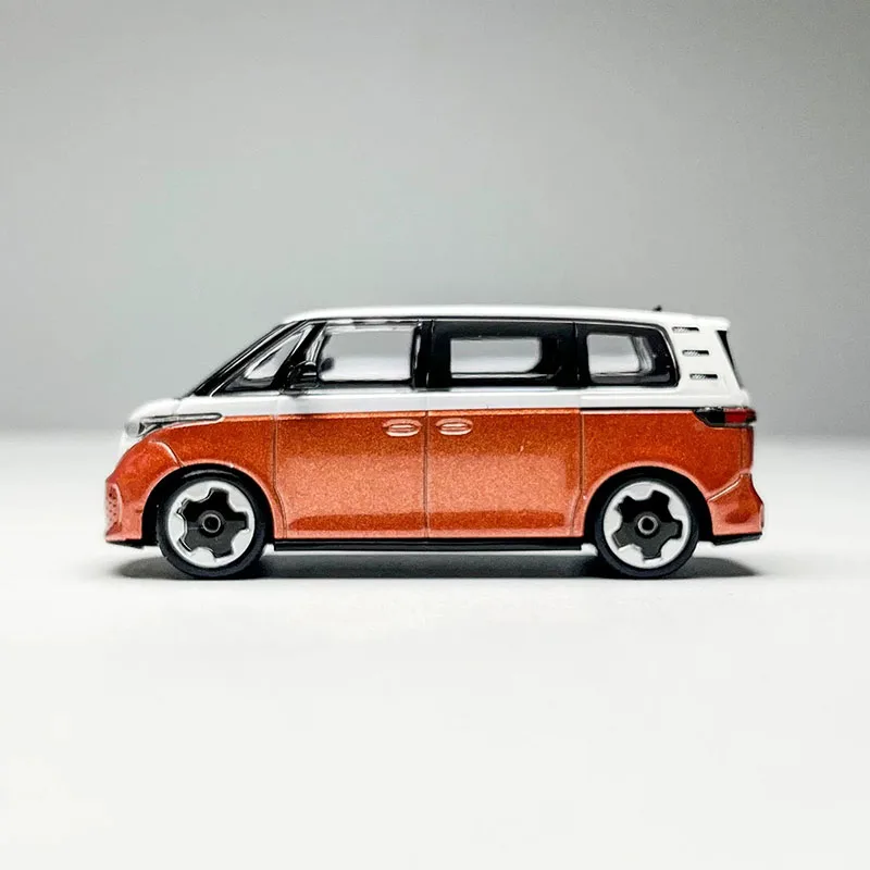 ID.Buzz Van 1/64 Diecast Model in Red and White 5 ID.Buzz Van 1/64 Diecast Model in Red and White - Image 5
