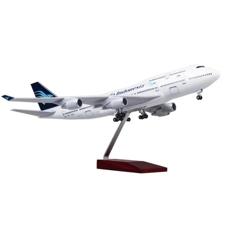 Garuda Indonesia B-747 Scale Model (1:150) 7 Garuda Indonesia B-747 Scale Model (1:150) - Image 7