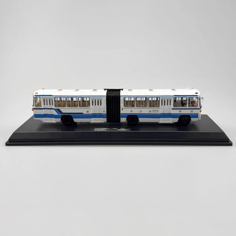 Detailed Resin Articulated Bus Model 3 Detailed Resin Articulated Bus Model - Image 3