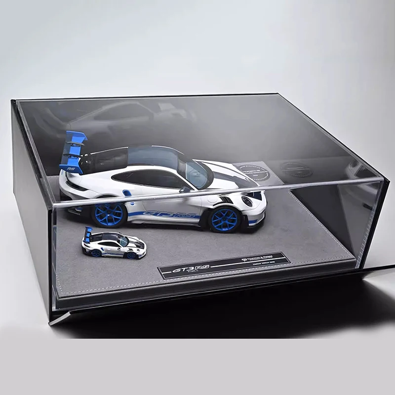 Porsche GT3 RS 1:18 Resin Model in White or Silver 6 Porsche GT3 RS 1:18 Resin Model in White or Silver - Image 6