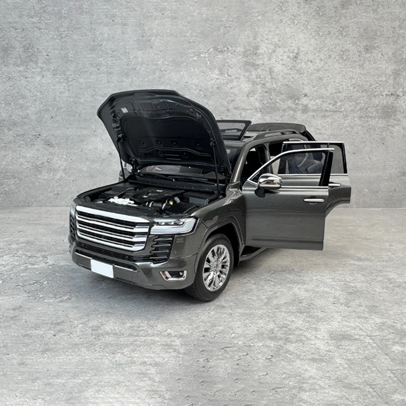 Land Cruiser LC300 ZX Diecast Model 1:18 Scale 4 Land Cruiser LC300 ZX Diecast Model 1:18 Scale - Image 4