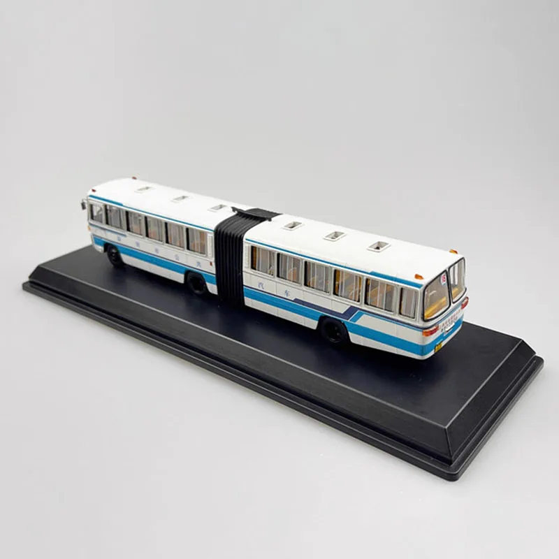 Detailed Resin Articulated Bus Model 4 Detailed Resin Articulated Bus Model - Image 4