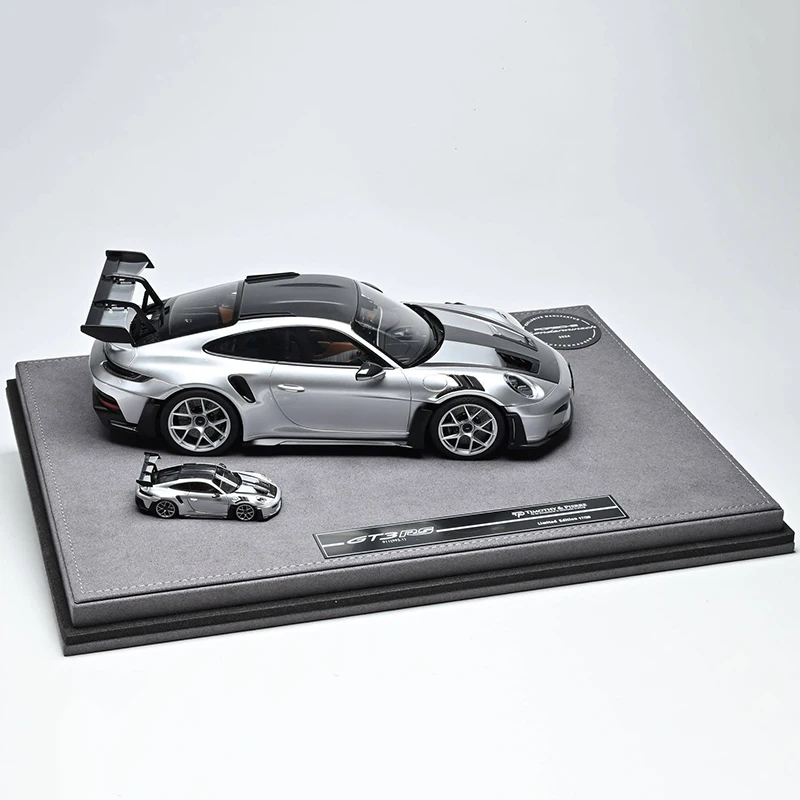 Porsche GT3 RS 1:18 Resin Model in White or Silver 2 Porsche GT3 RS 1:18 Resin Model in White or Silver - Image 2